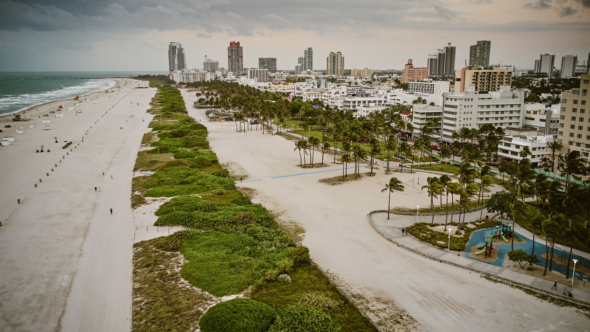Miami Beach ist bekannt für meist schönes Wetter und den spektakulären, langen Sandstrand.
