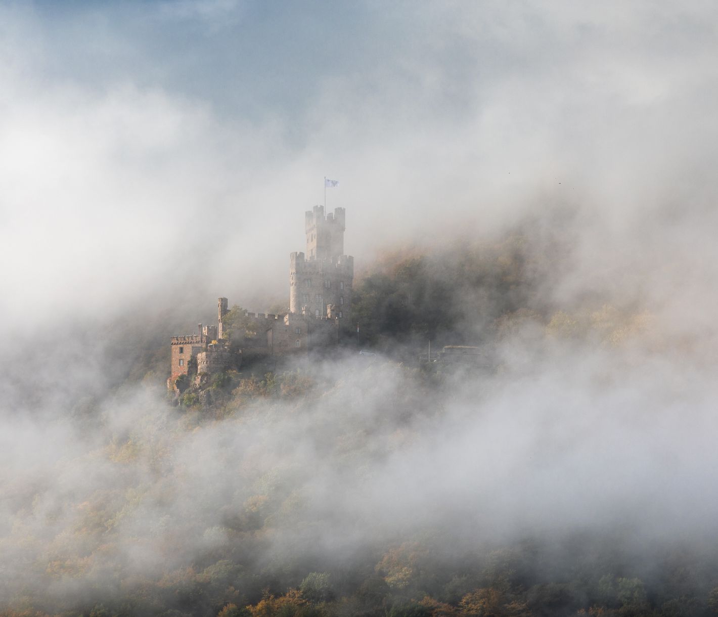 Burg Sooneck Niederheimbach im oberen Mittelrheintal