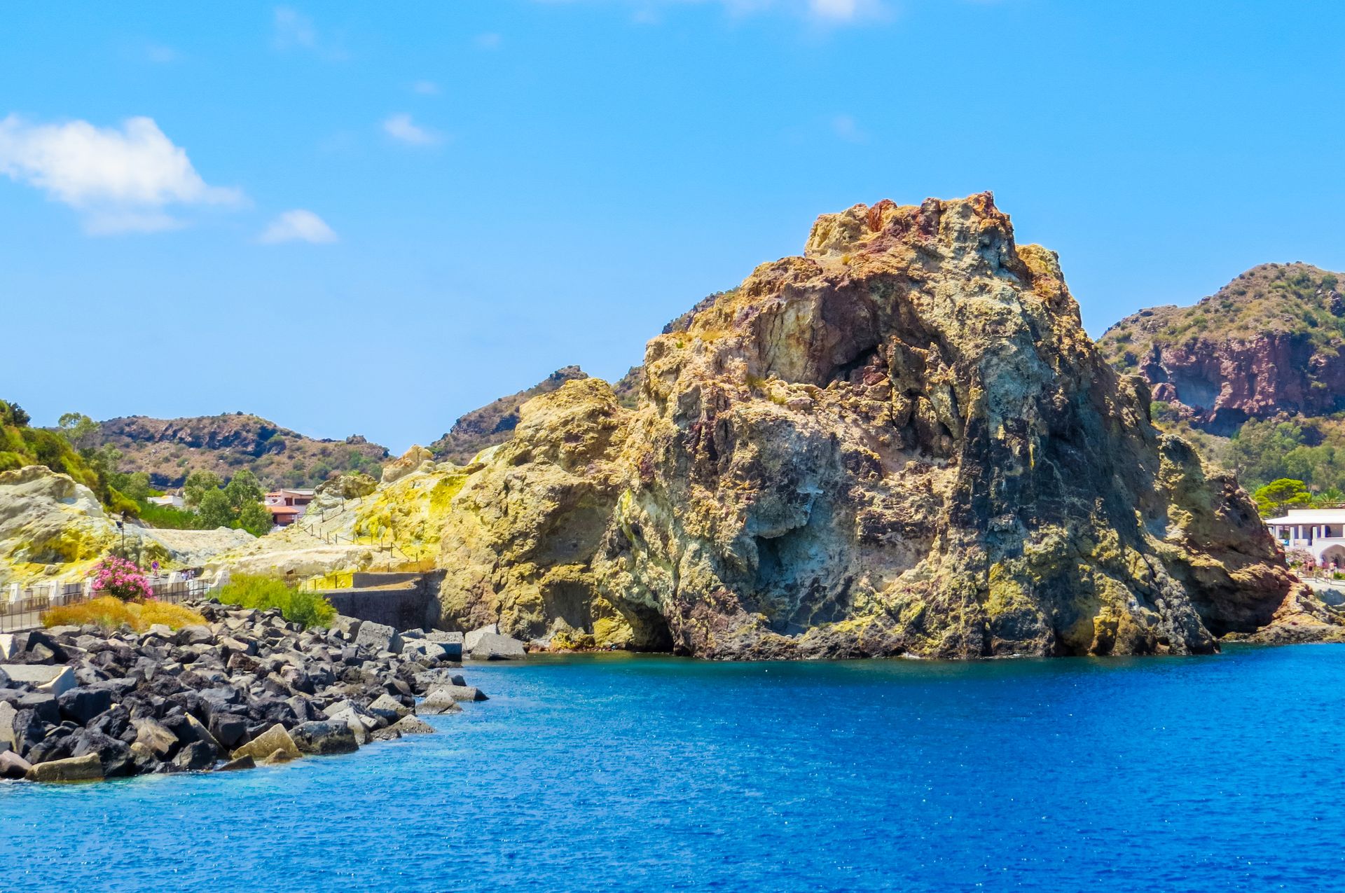 Küste der Insel Vulcano