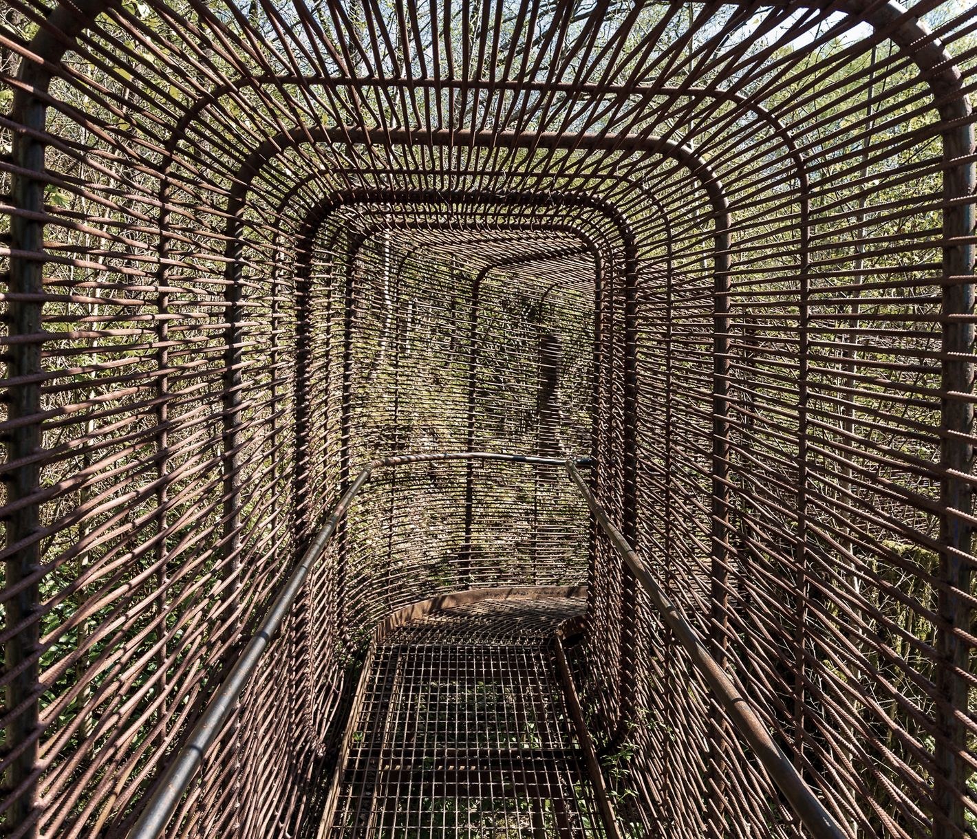 Woven Sound – Aussichtsplattform am Falloch-Wasserfall