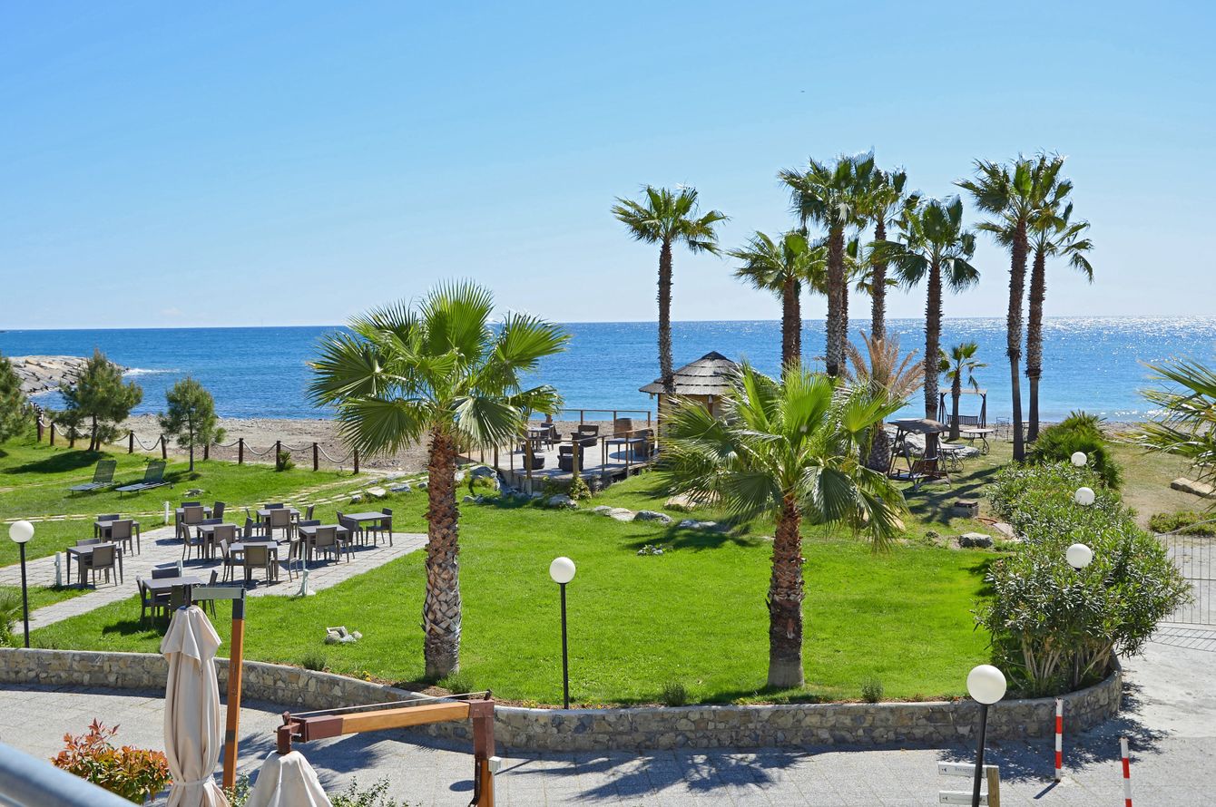 Aregai Marina Hotel & Residence