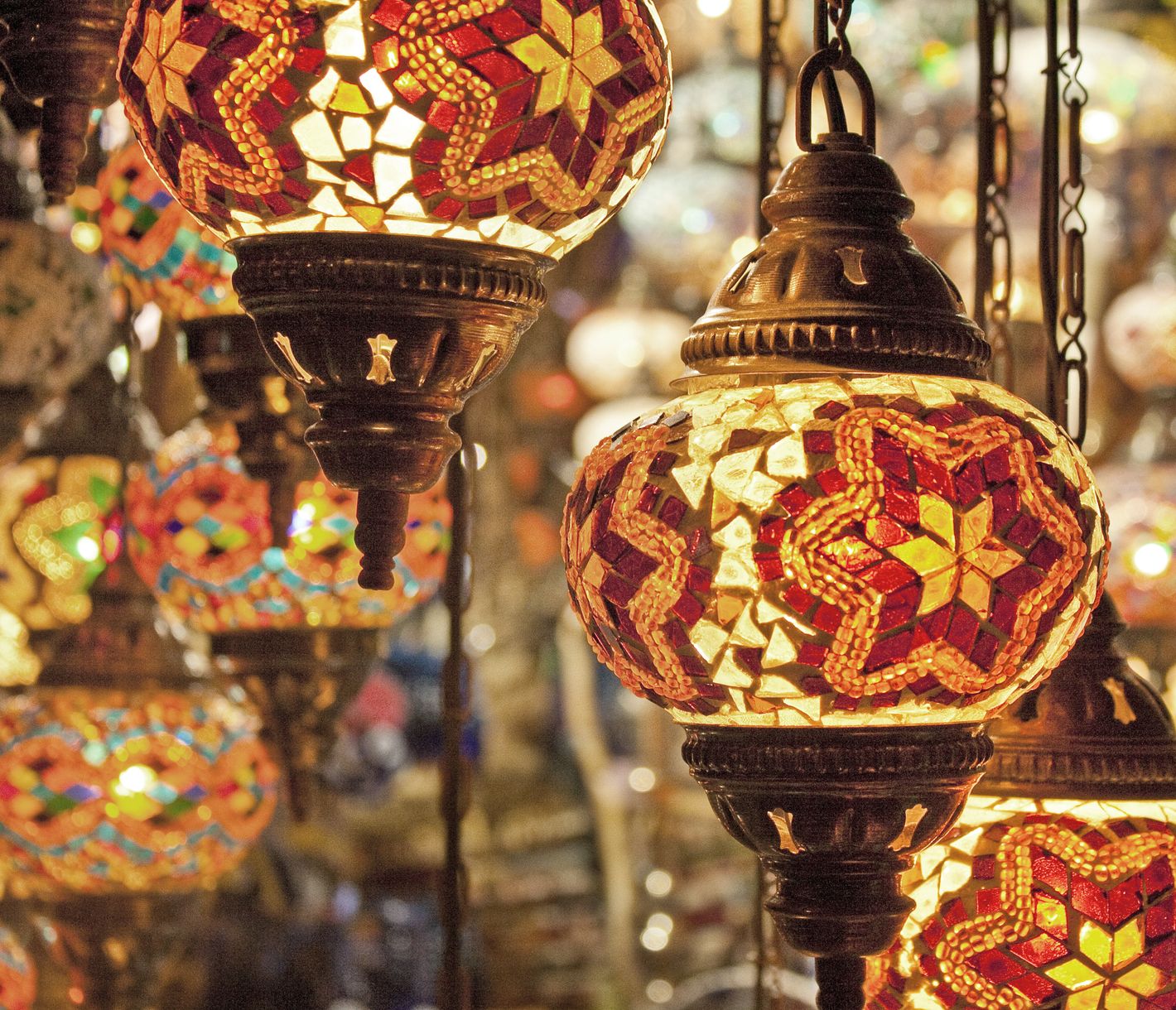 Dans l’immensité du Grand Bazar d’Istanbul, une caverne d’Ali Baba devenue le temple du marchandage