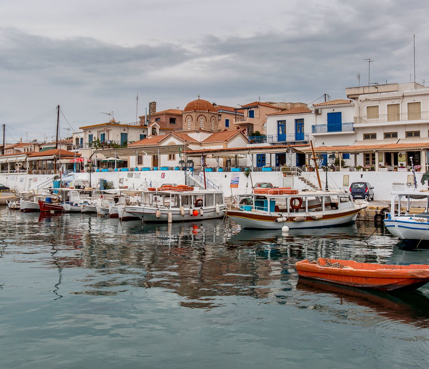 Der Hafen von Perdika auf Aegina
