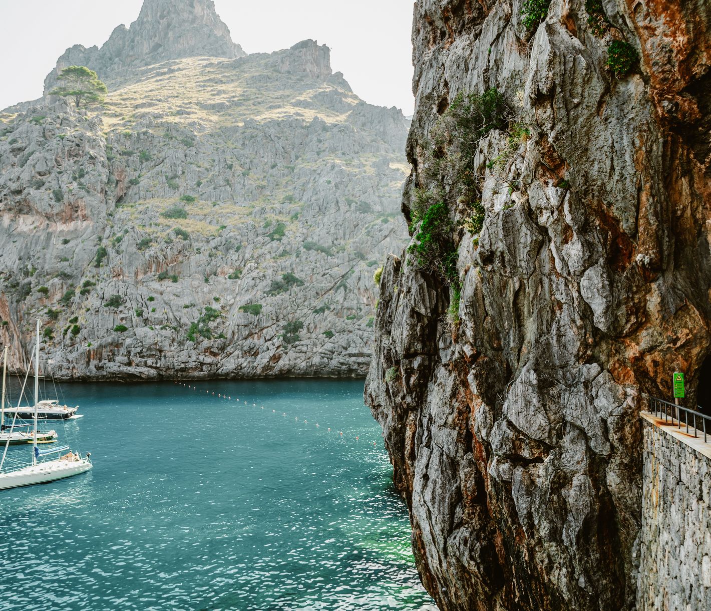 Der Weg entlang des Torrent de Pareis