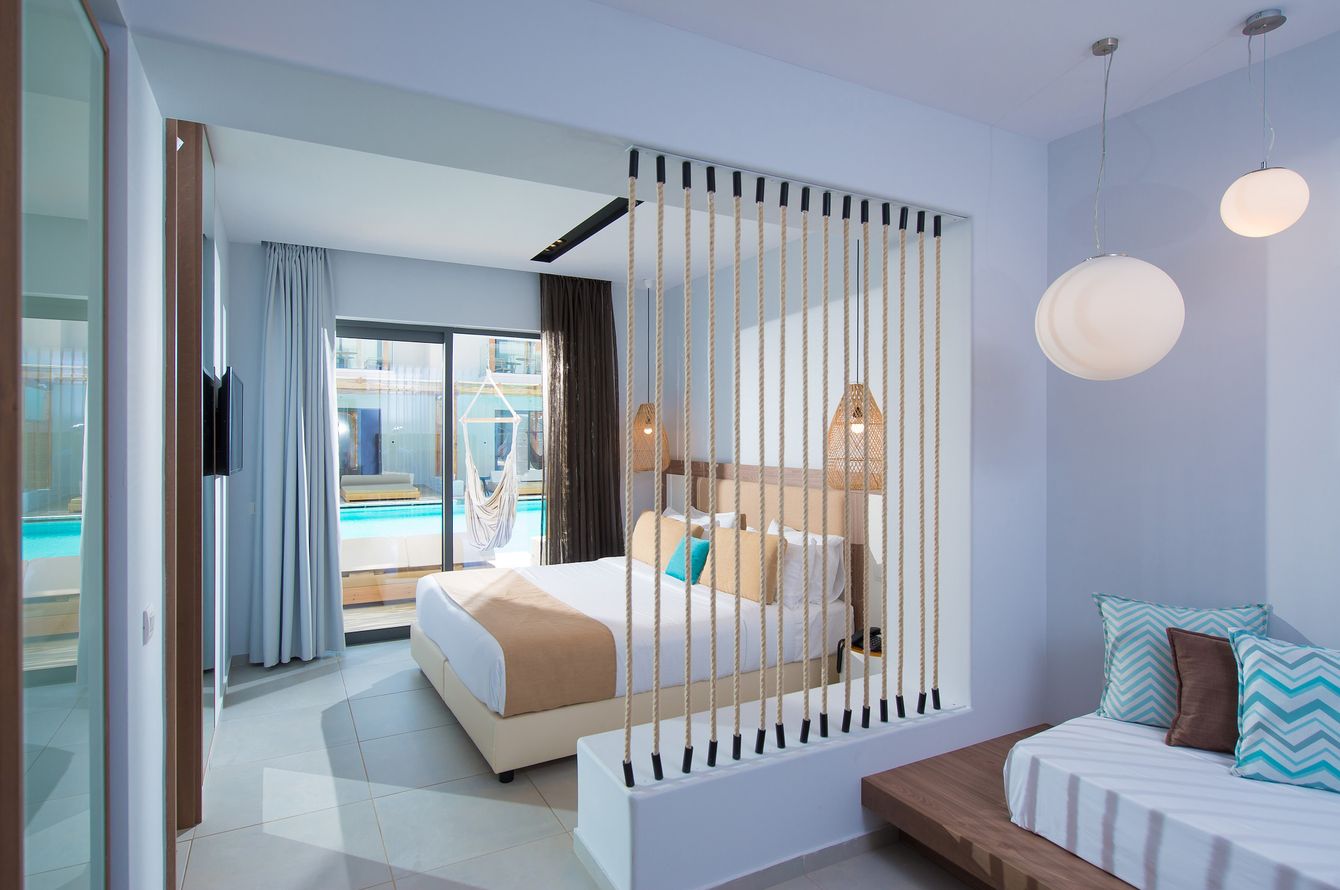 Junior Suite Swim Up