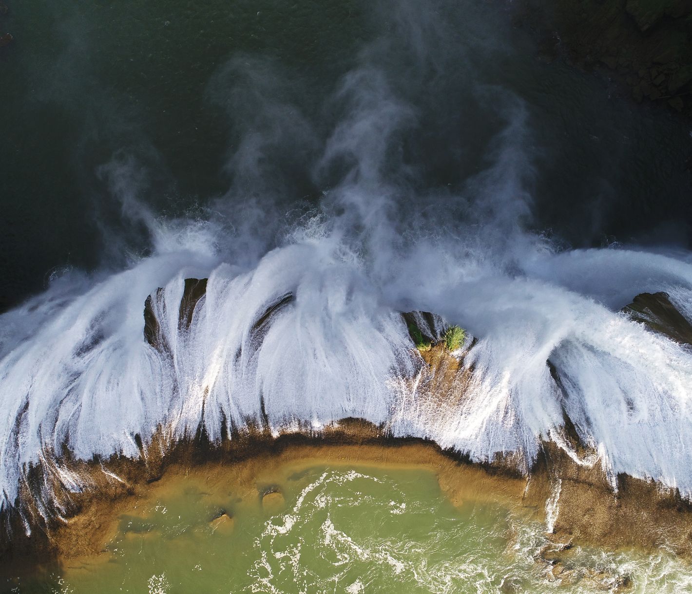 Der Huangguoshu-Wasserfall ist nicht Chinas grösster, aber bei hohem Pegelstand einer der lautesten.