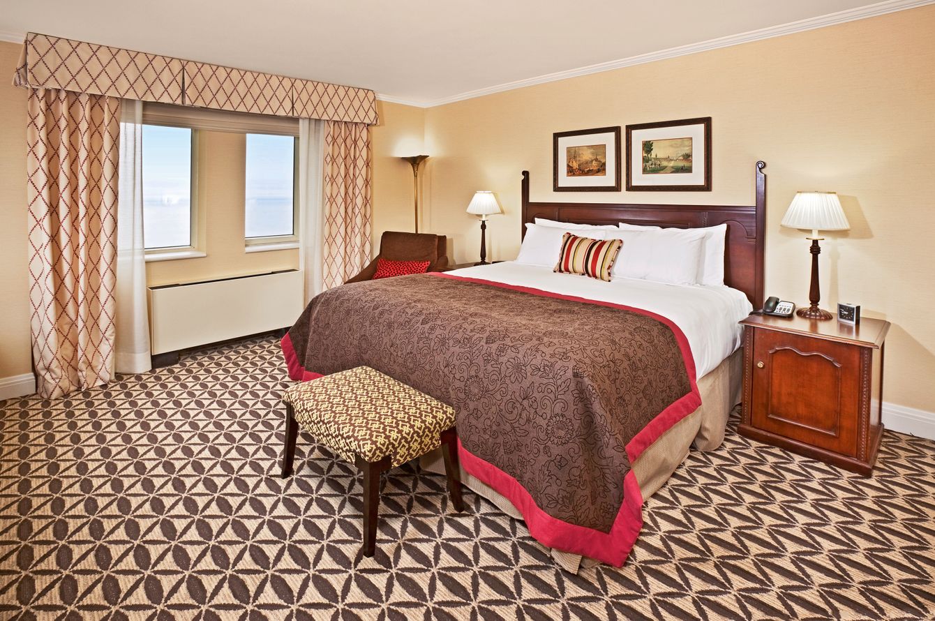 Fairmont Room 1 Queen