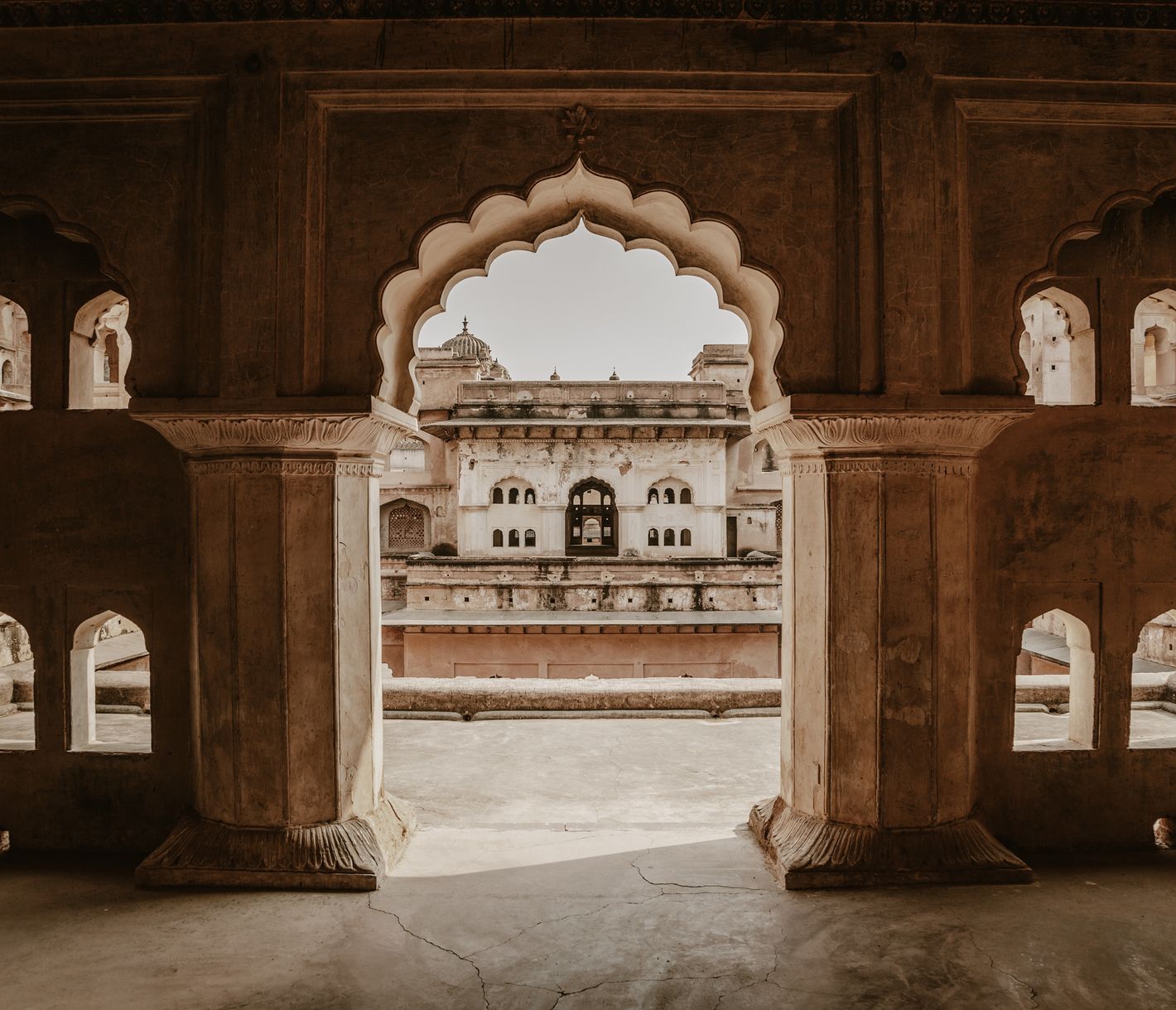 Der Königspalast «Raja Mahal» von Orchha vereint schlichte Eleganz und aufwändig gestaltete Innenräume