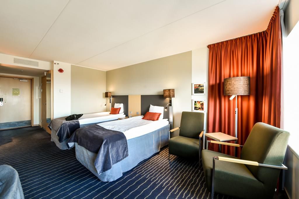 Chambre double à deux lits