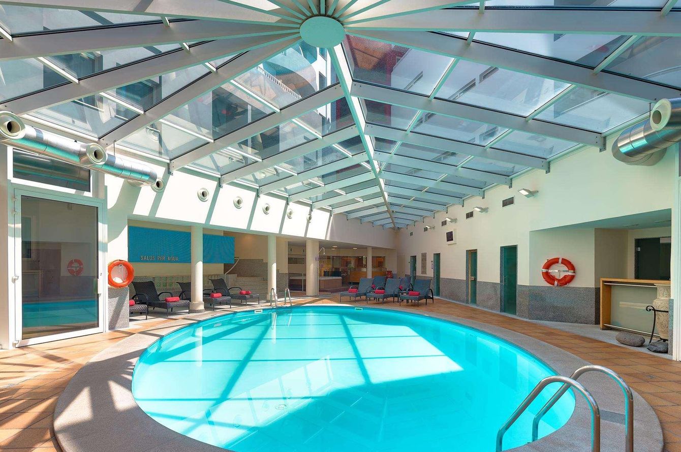 Piscine intérieure