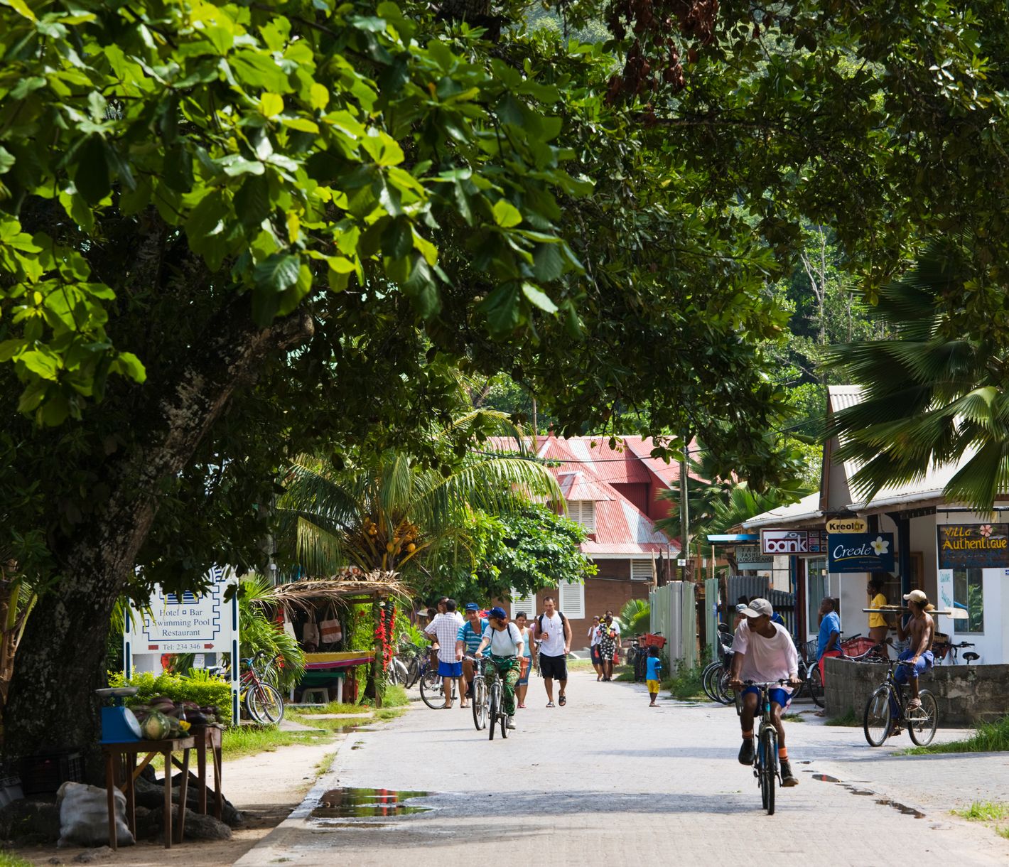 Das Alltagsleben auf La Digue nimmt seinen gelassenen Gang.