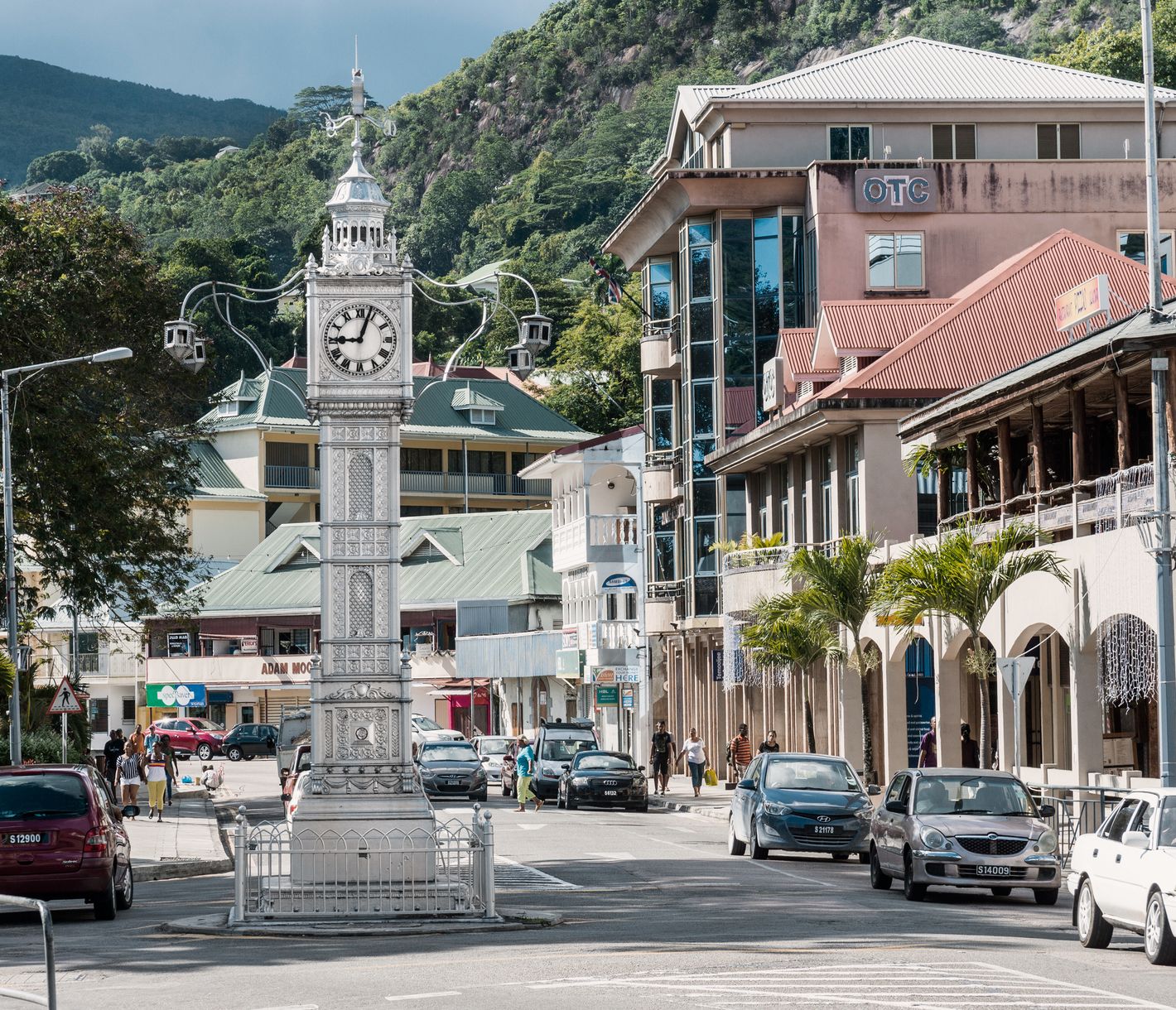 Der Uhrenturm Lorloz befindet sich in Victoria, der Hauptstadt der Seychellen.